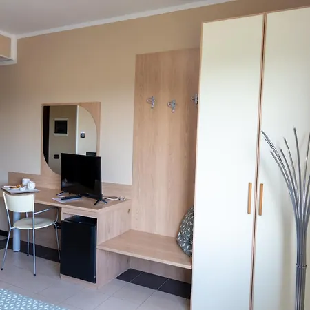 Hotel Ayri Medesano