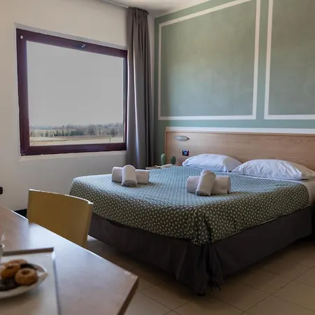 Szálloda Ayri 3*