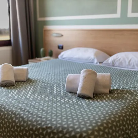Ayri Hotel 3*