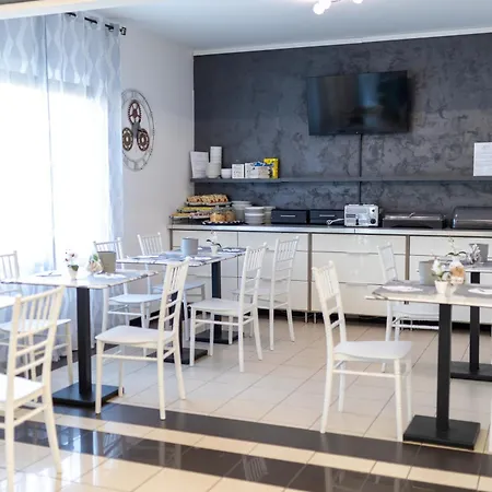 Ayri Hotel