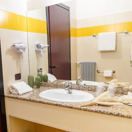 Ayri Hotel