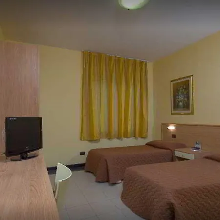Ayri Hotel 3*