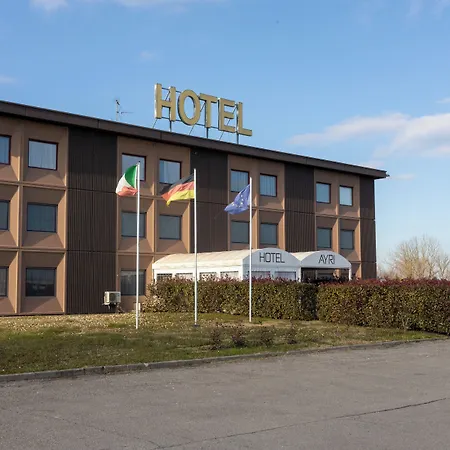 Ayri Hotel 3*
