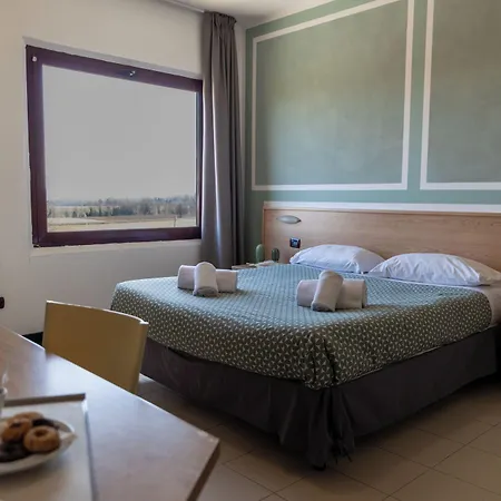 Ayri Hotel 3*