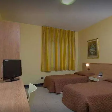 Ayri 3* Medesano