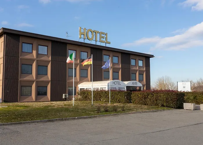 Ayri 3*